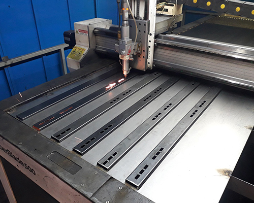 MAQUILA DE CORTE CNC